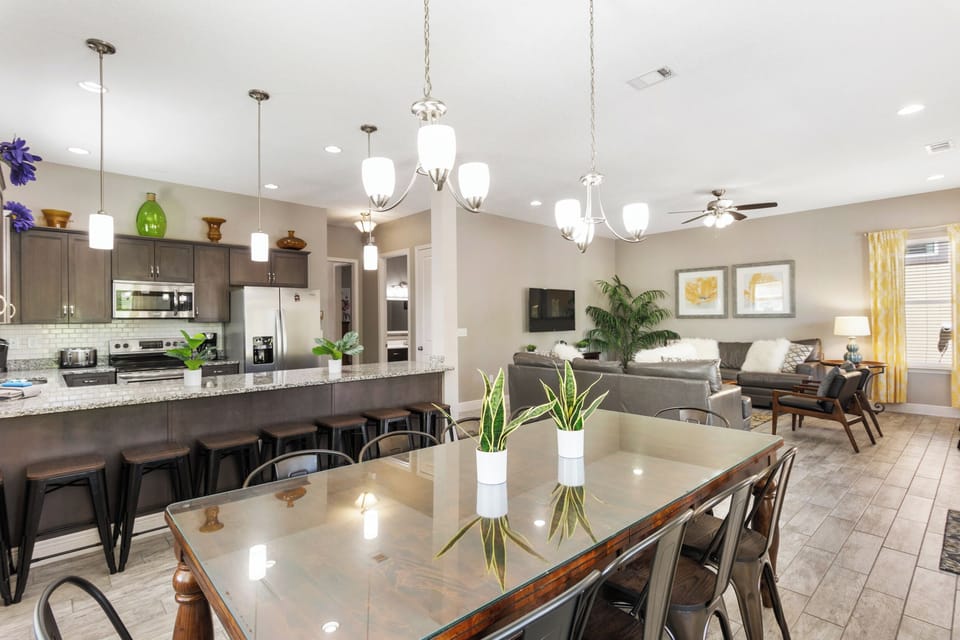 Open concept floor plan perfect for large groups.