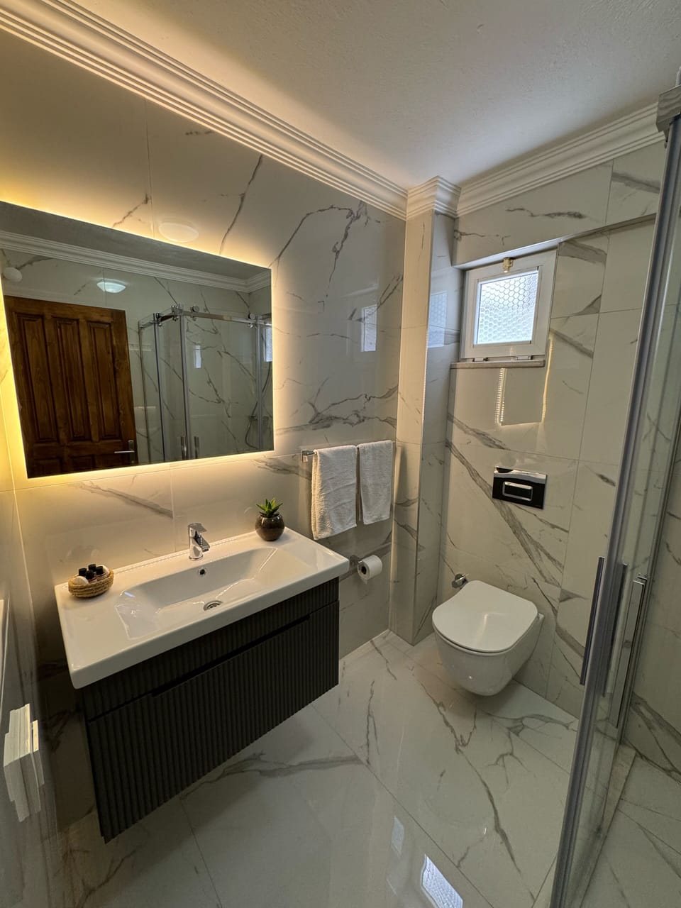 Hair dryer (on request), slippers, towels, soap