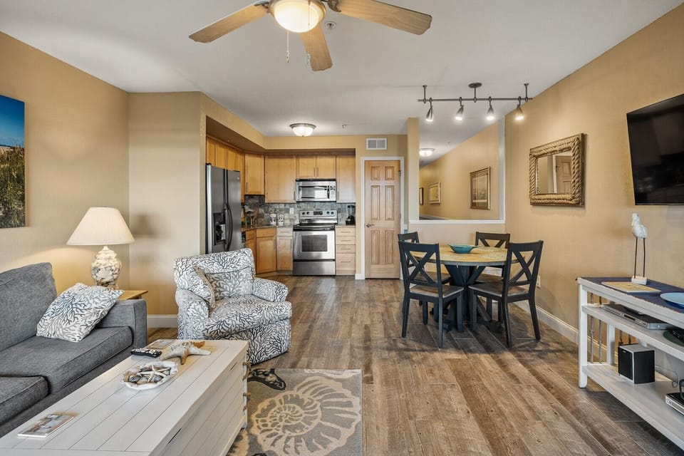 Living Dining Area