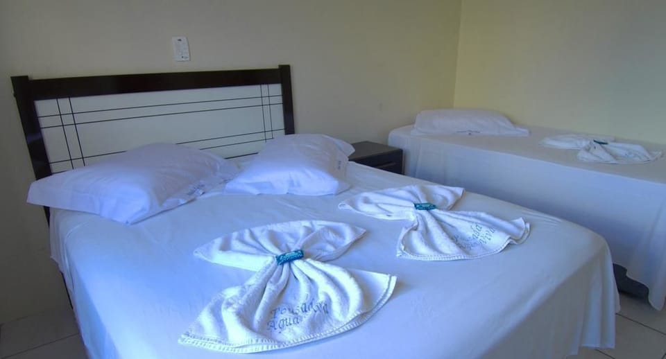 Triple Room | Free WiFi, bed sheets