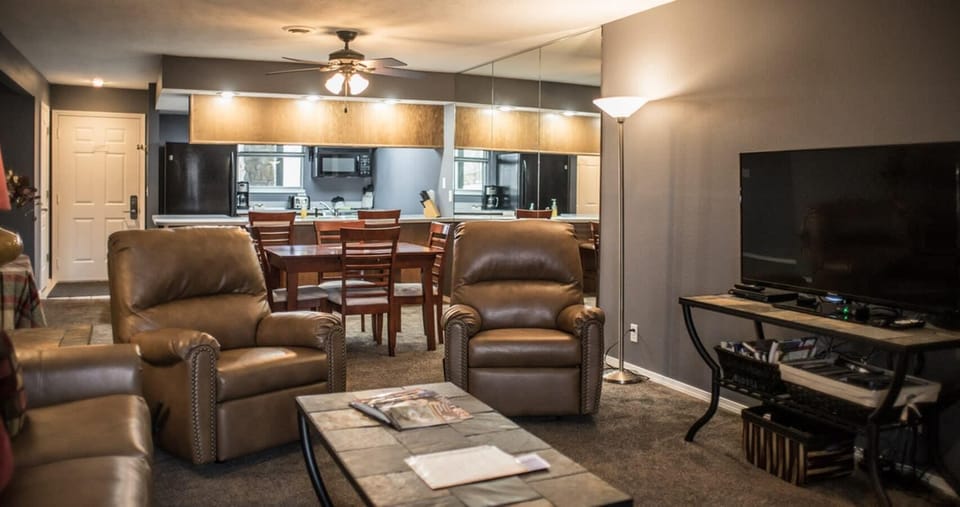 Two recliner chairs are available in the Living.