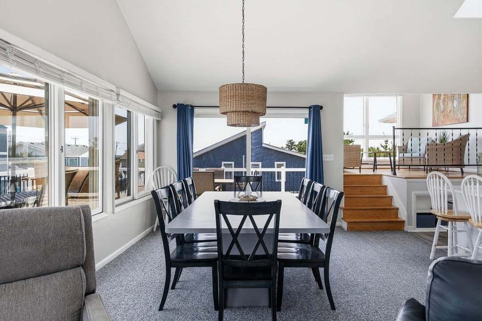 Top-Level Dining Room with Table (seats 8)