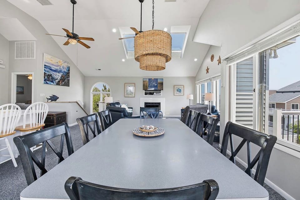 Top-Level Dining Room with Table (seats 8)