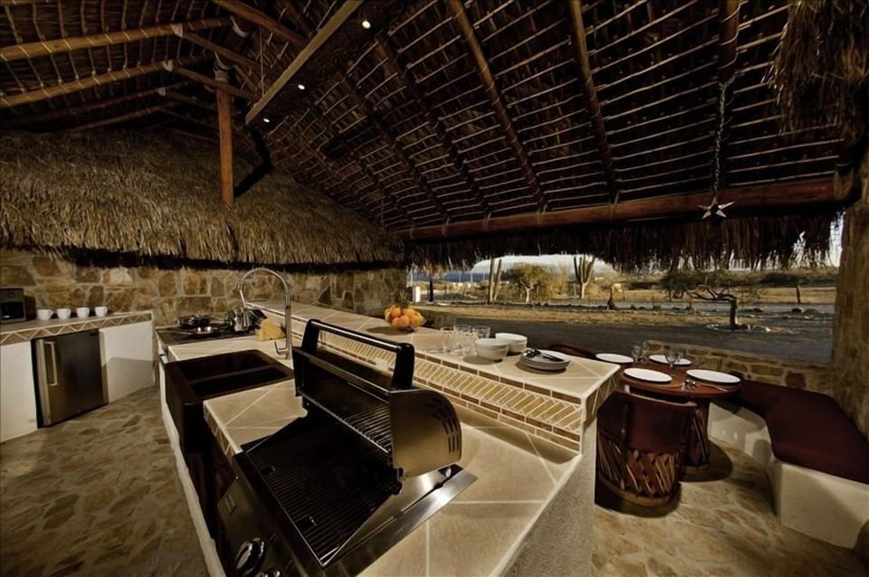 This is a beautiful out door kitchen great place to enjoy friends and family