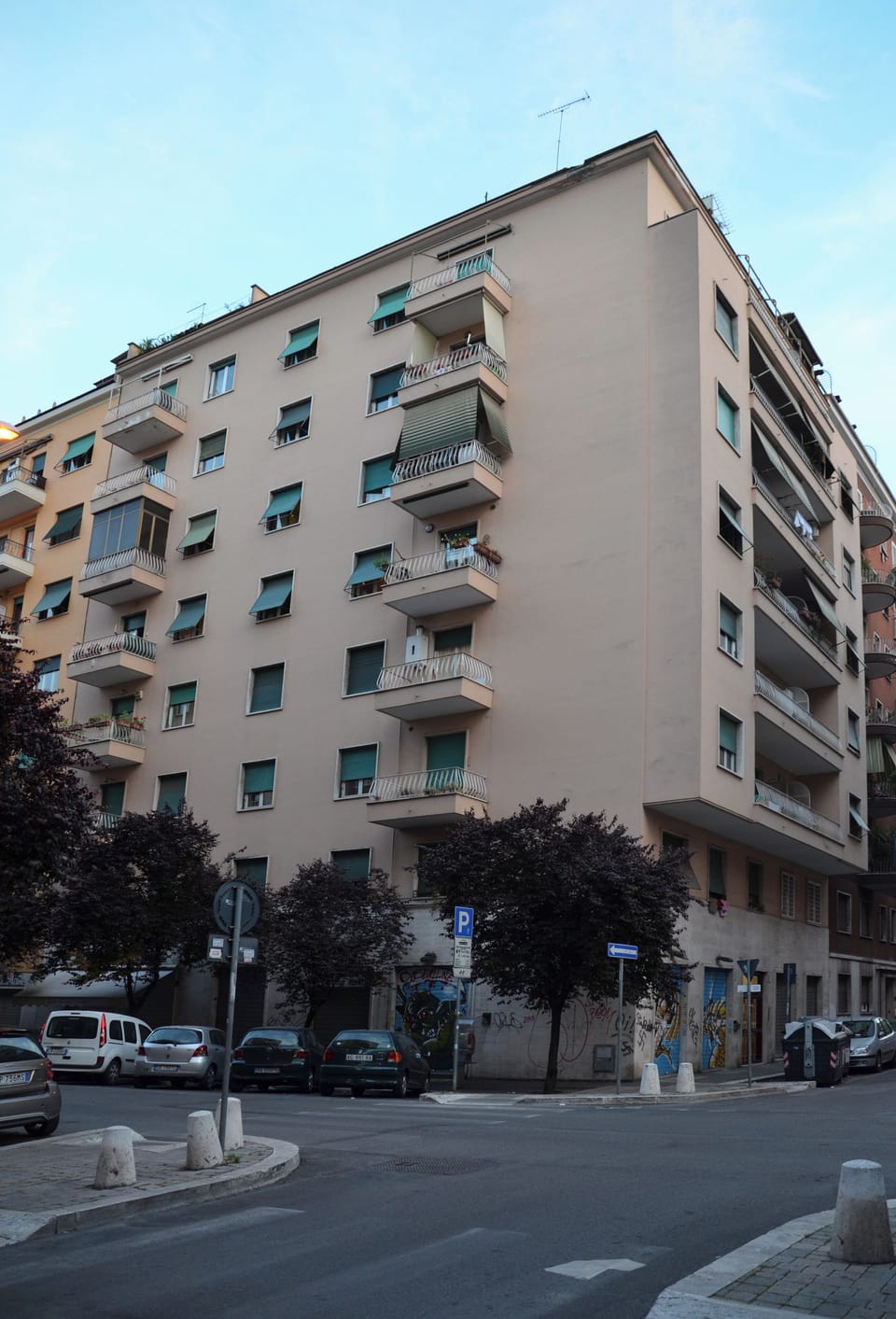 building view from the street