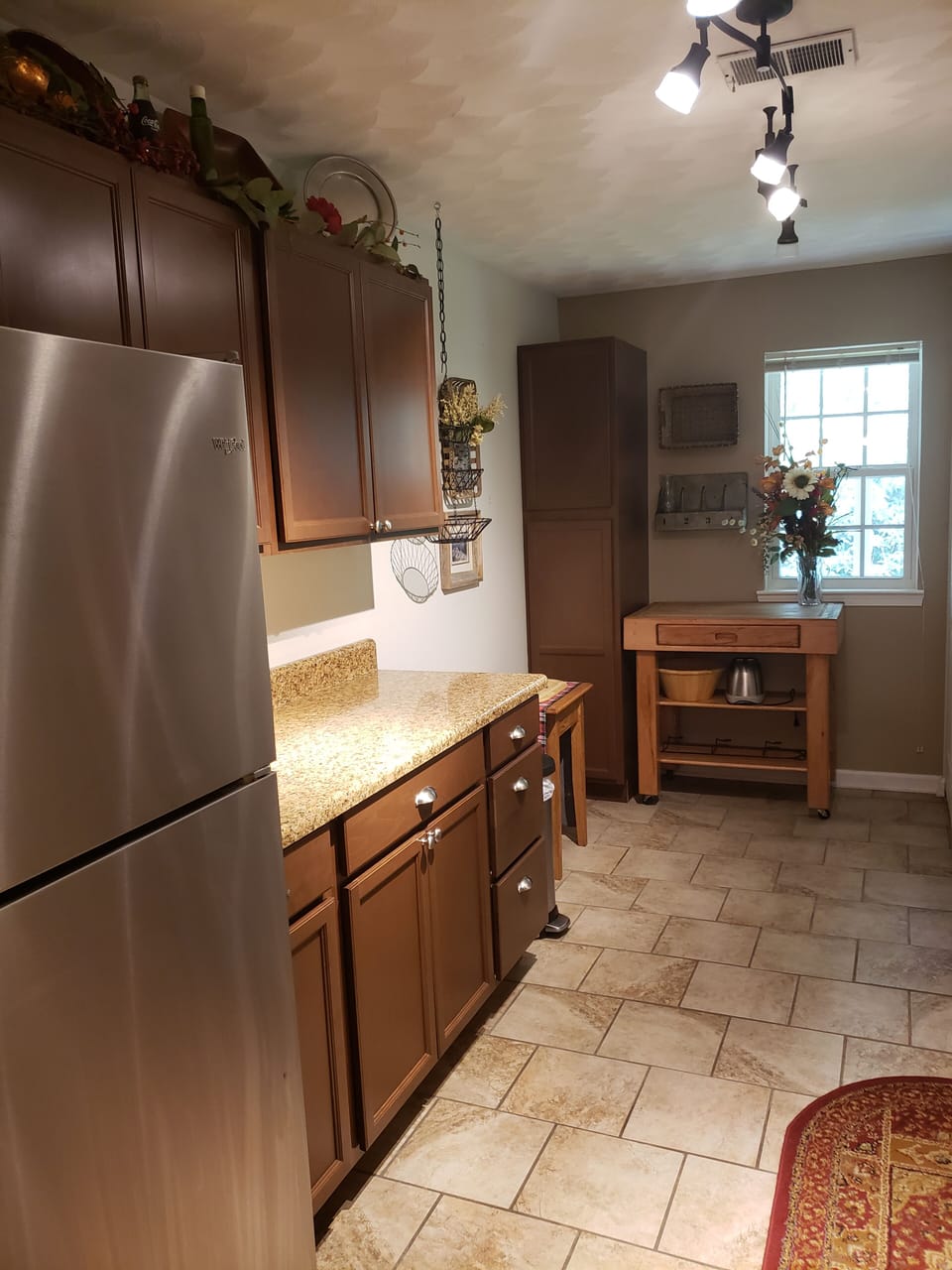 Full Kitchen 