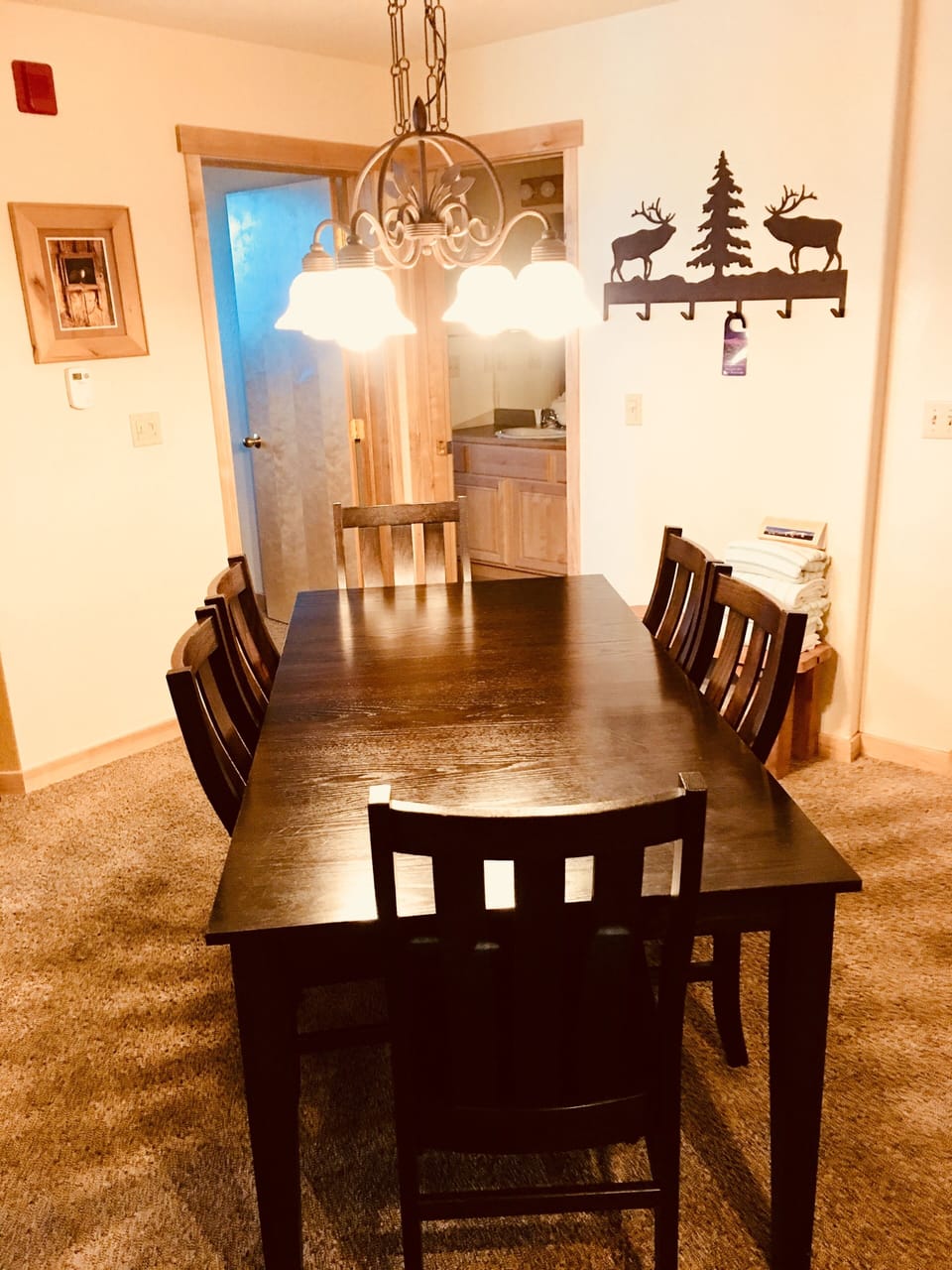 Dinning Room with 2 bedroom config and 1 bedroom config