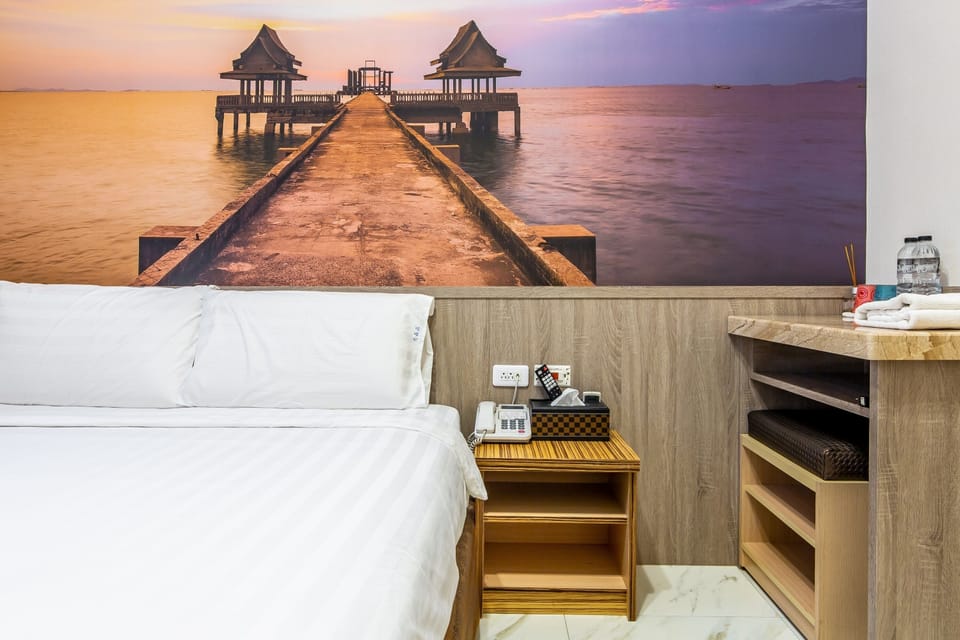 Standard Double Room | Free WiFi, bed sheets