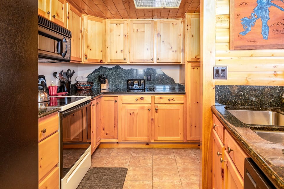 Full Kitchen
