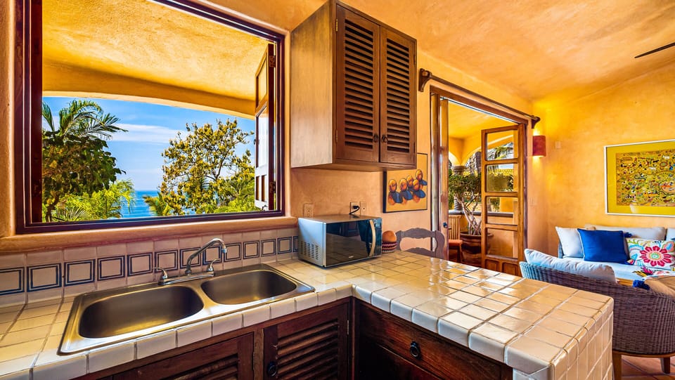 Microwave, Coffee Maker, Stove, Oven, blender, you name it!