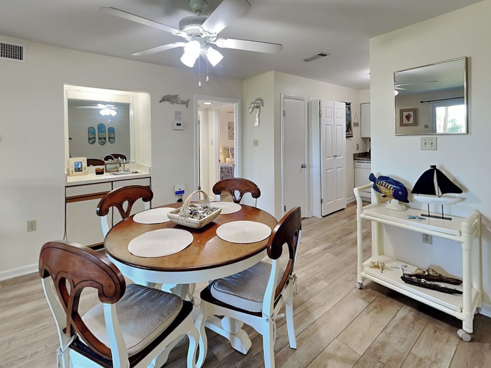 Dining Area & Dry Bar