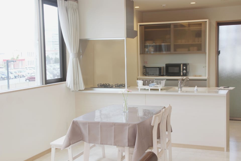 Comfort Condo | In-room dining