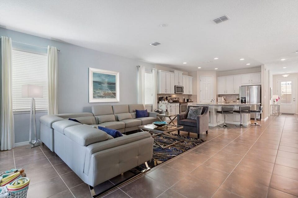 08_Open_Plan_Living_0921.jpg