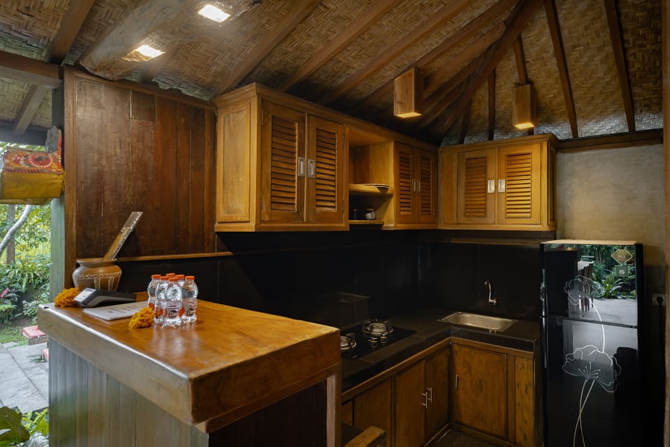 Villa | Private kitchenette | Fridge, microwave, dishwasher, coffee/tea maker