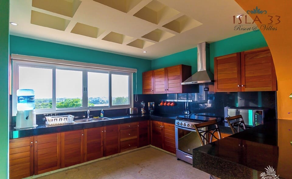 Fully equipped kitchen