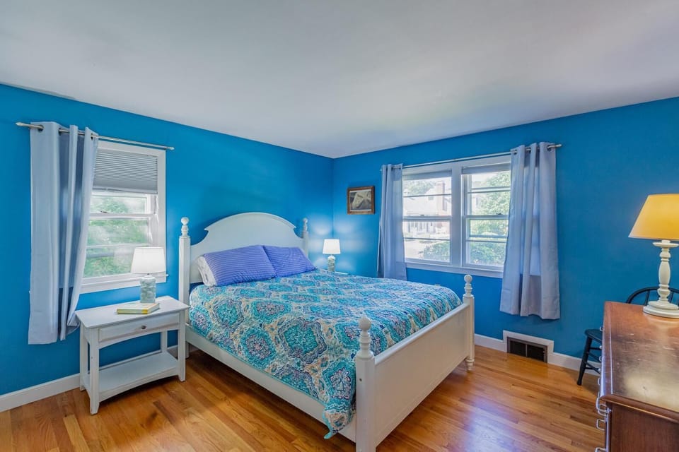 Queen Bed