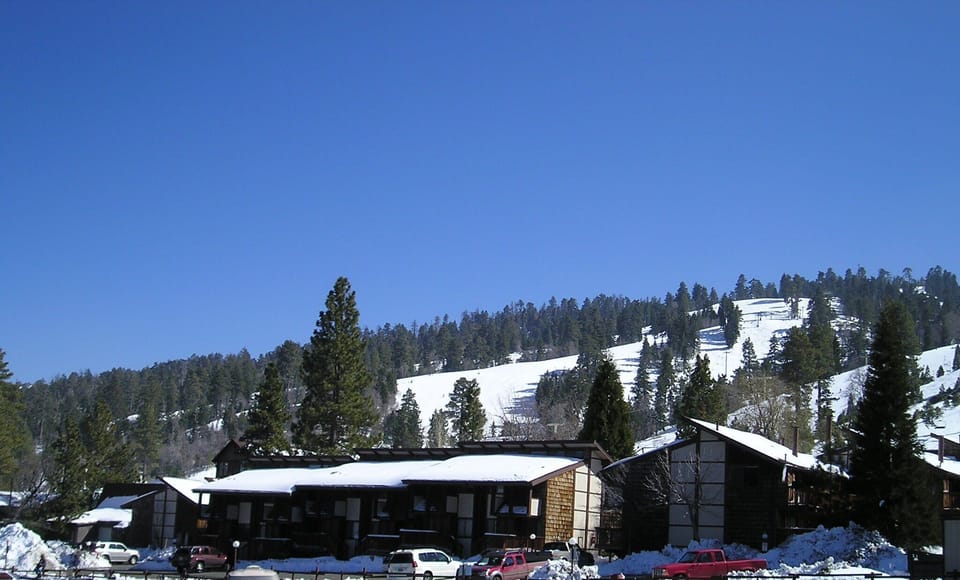Snow Summit Townhouses/Ski Slope View