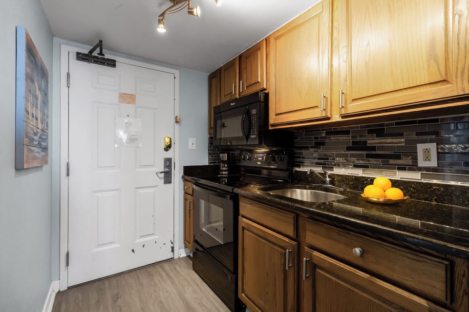Smart and functional kitchen that has all the basics