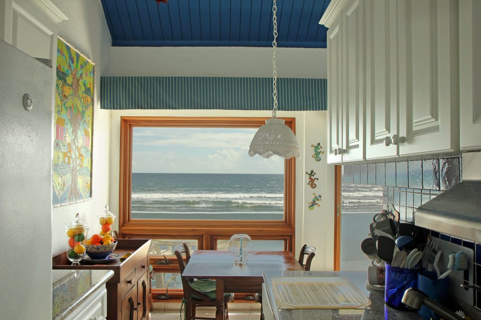  Ocean view right out the kitchen window!