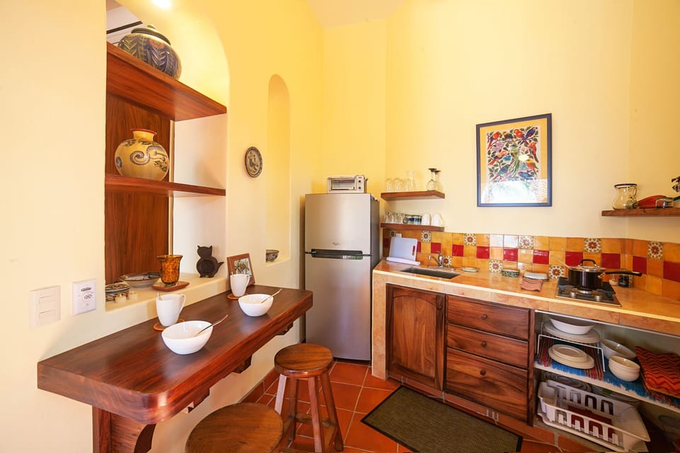 Kitchen/ Breakfast Bar