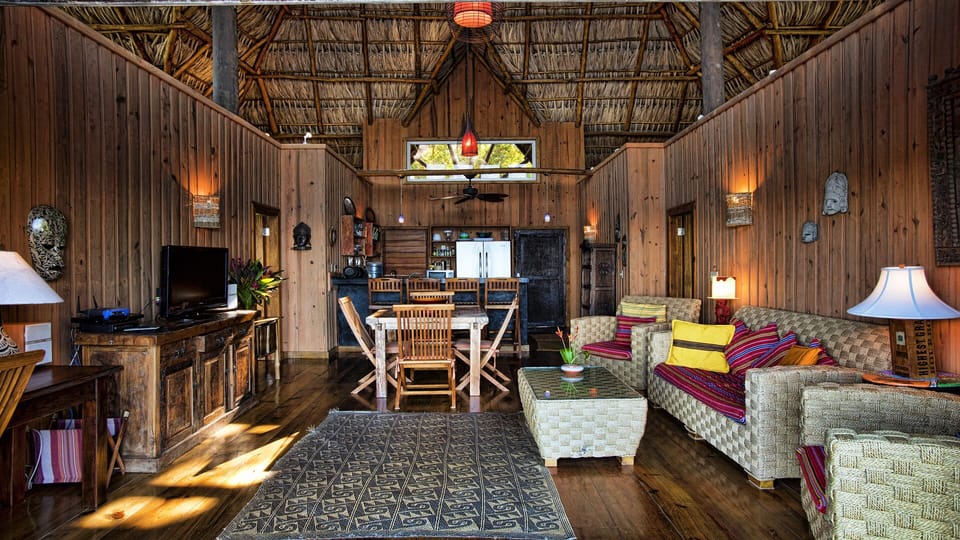 Living room, Kitchen area.