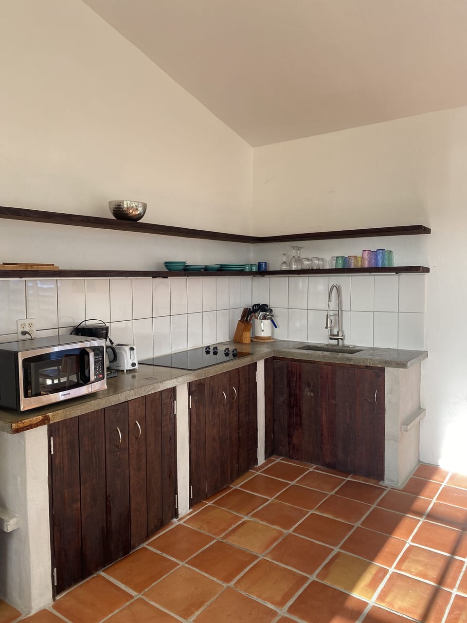 1 BR kitchen