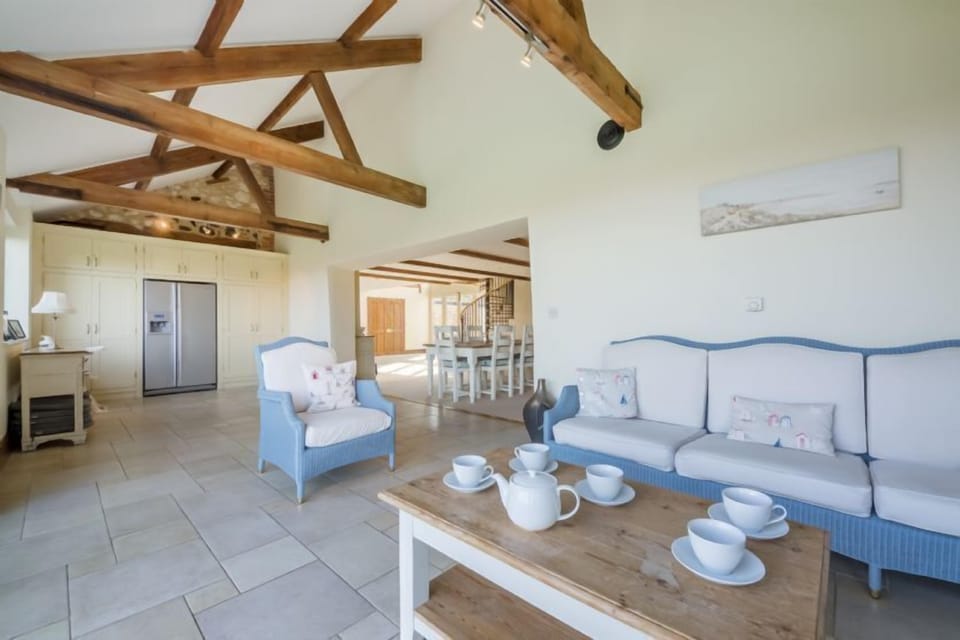 Ground floor: Garden room leading to dining area