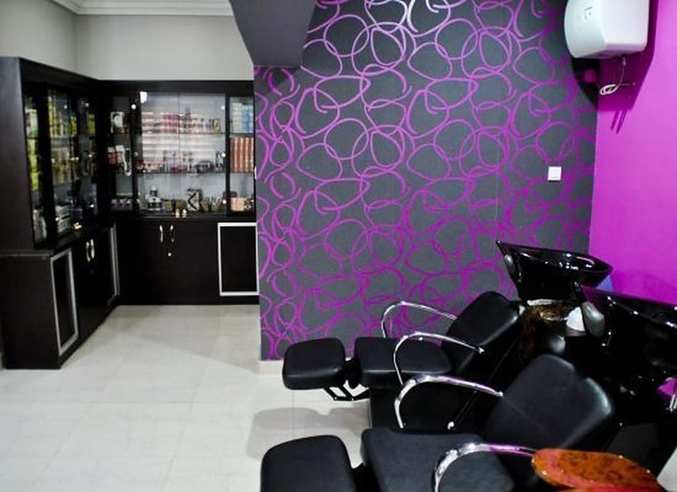 Hair salon