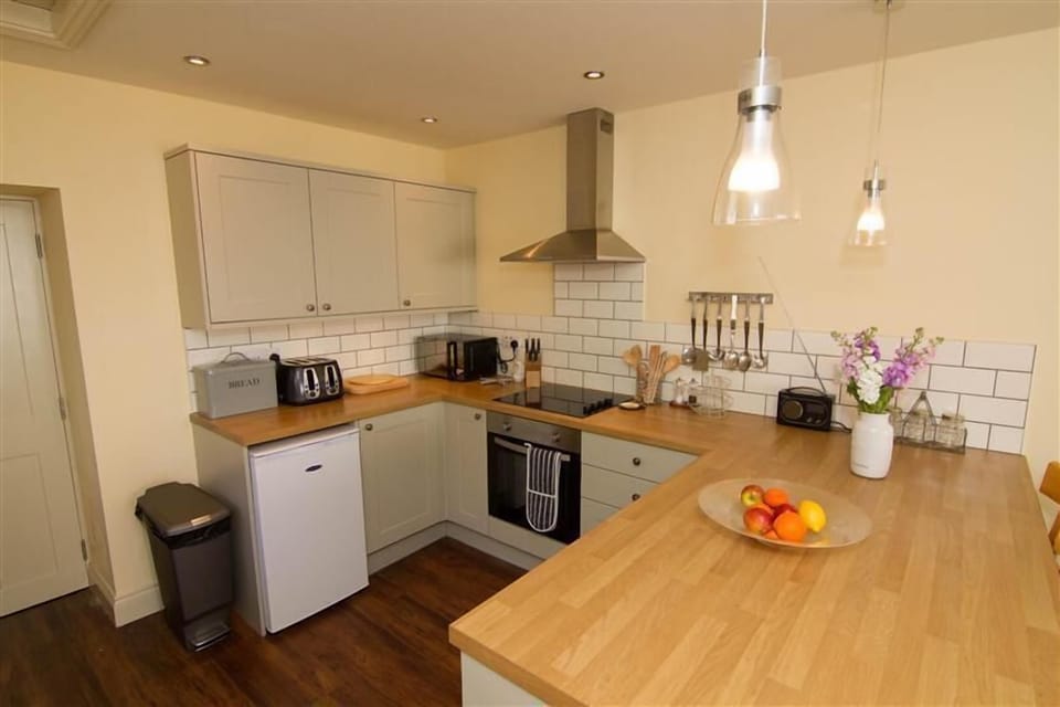 Ground floor: Well equipped modern kitchen