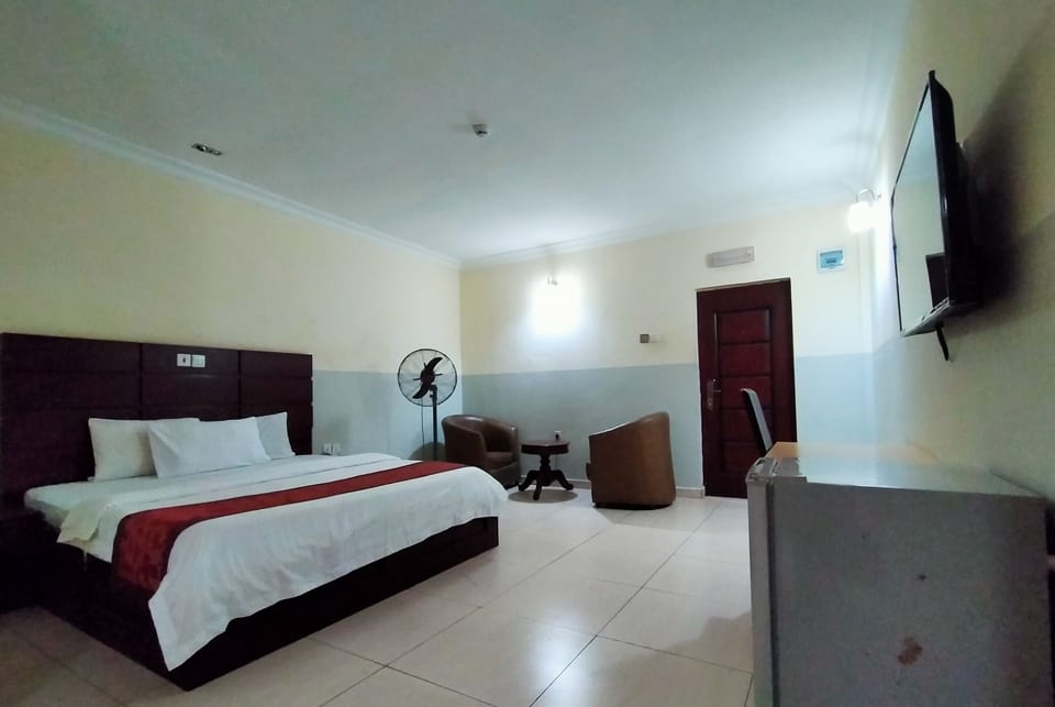 Deluxe Room | Individually decorated, desk, laptop workspace, free WiFi