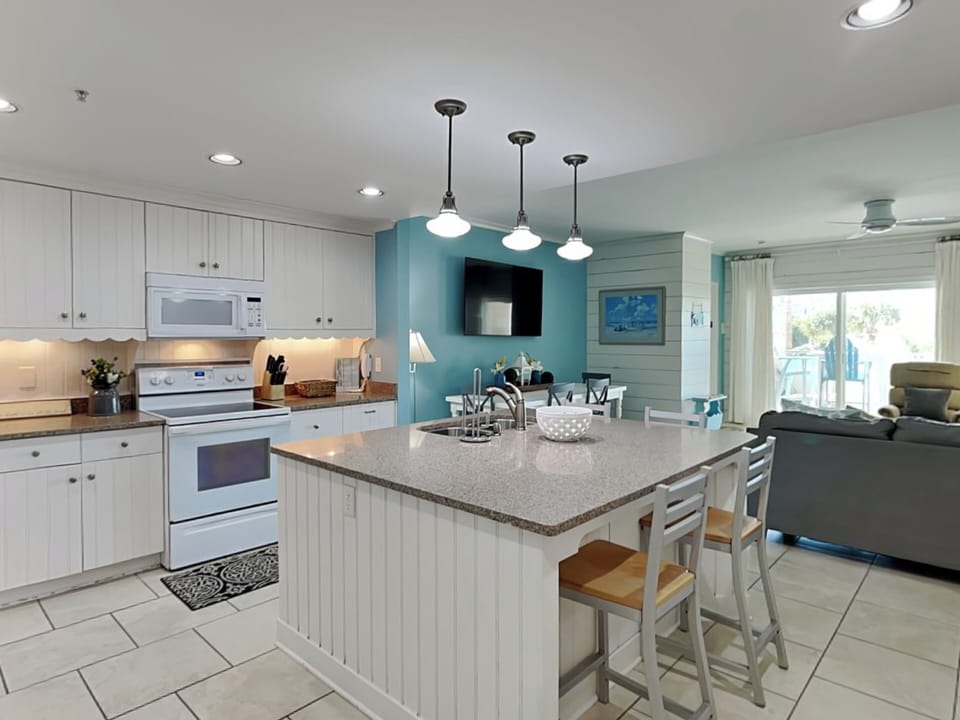 Full Kitchen
