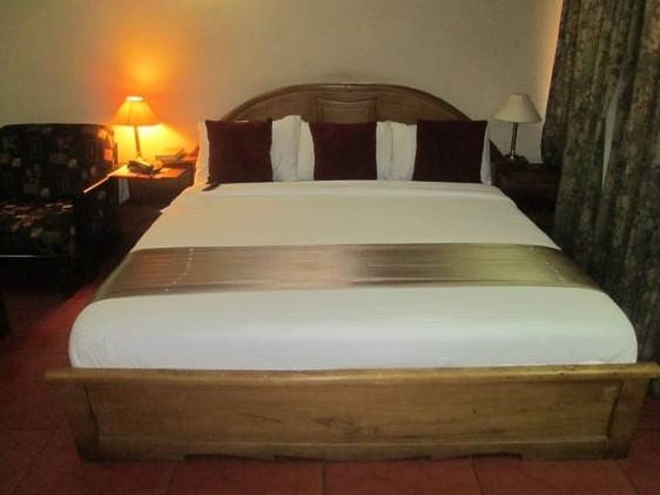 Standard Room | Individually decorated, individually furnished, desk, laptop workspace