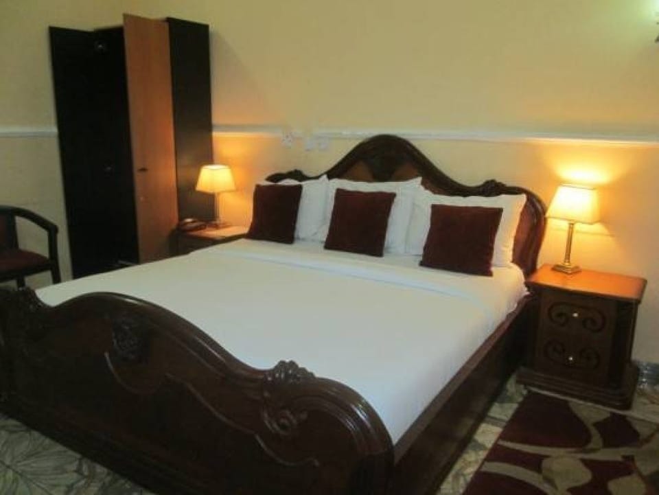 Standard Room | Individually decorated, individually furnished, desk, laptop workspace