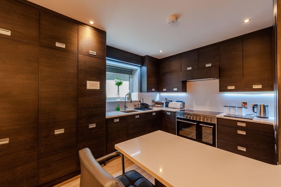 New fitted kitchen with built in appliances