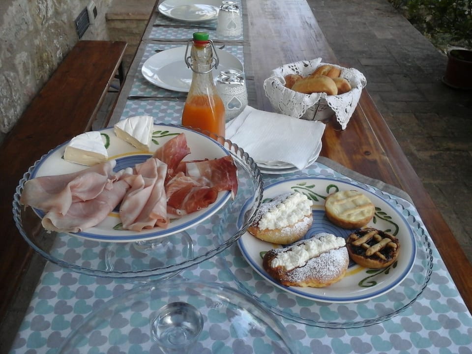 Breakfast meal