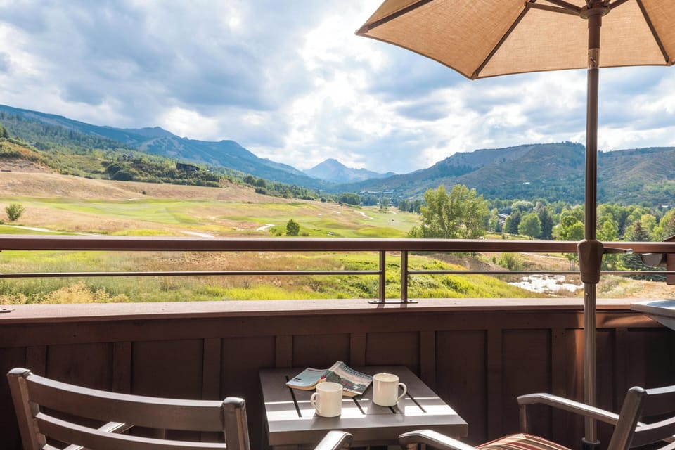 Balcony with Mt. Daly Views