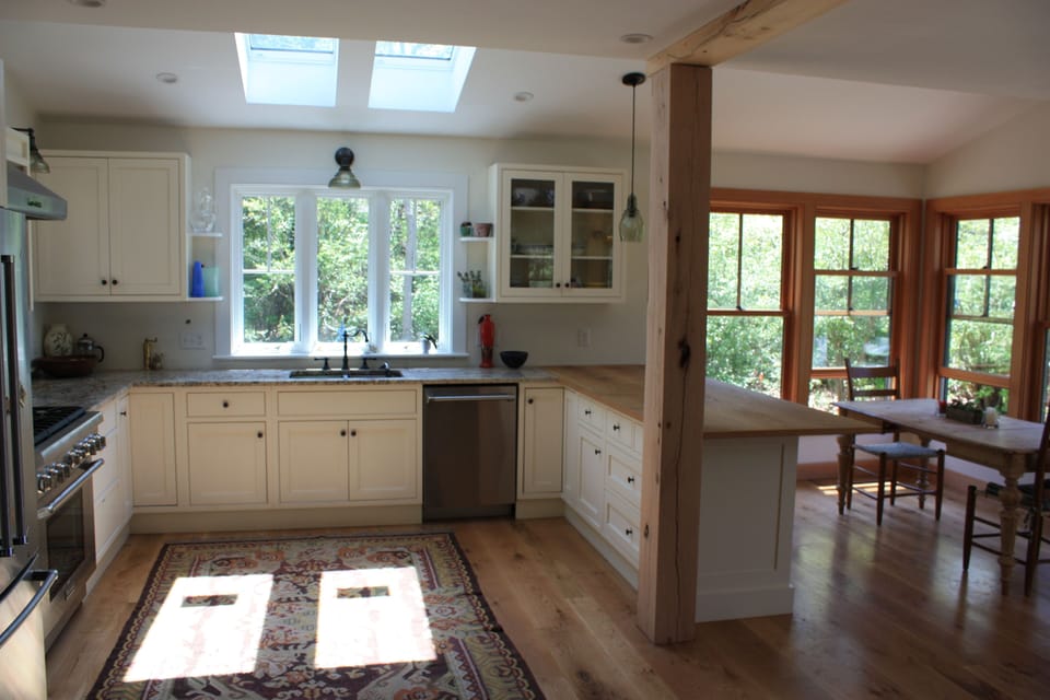 kitchen/breakfast nook