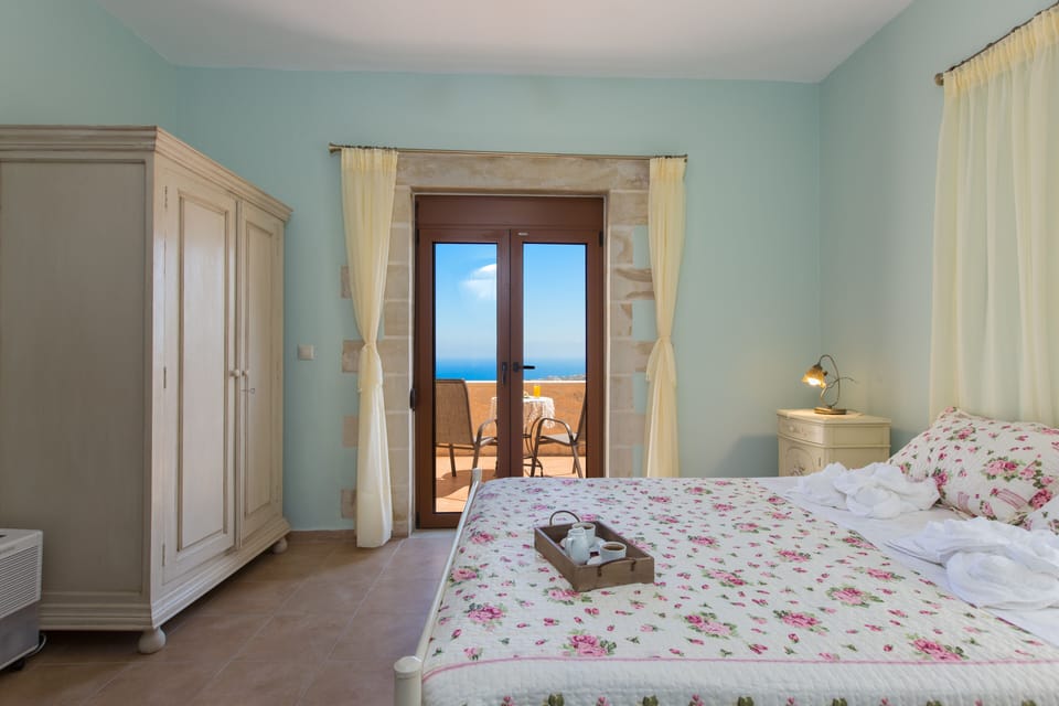  First Bedroom- Faethon