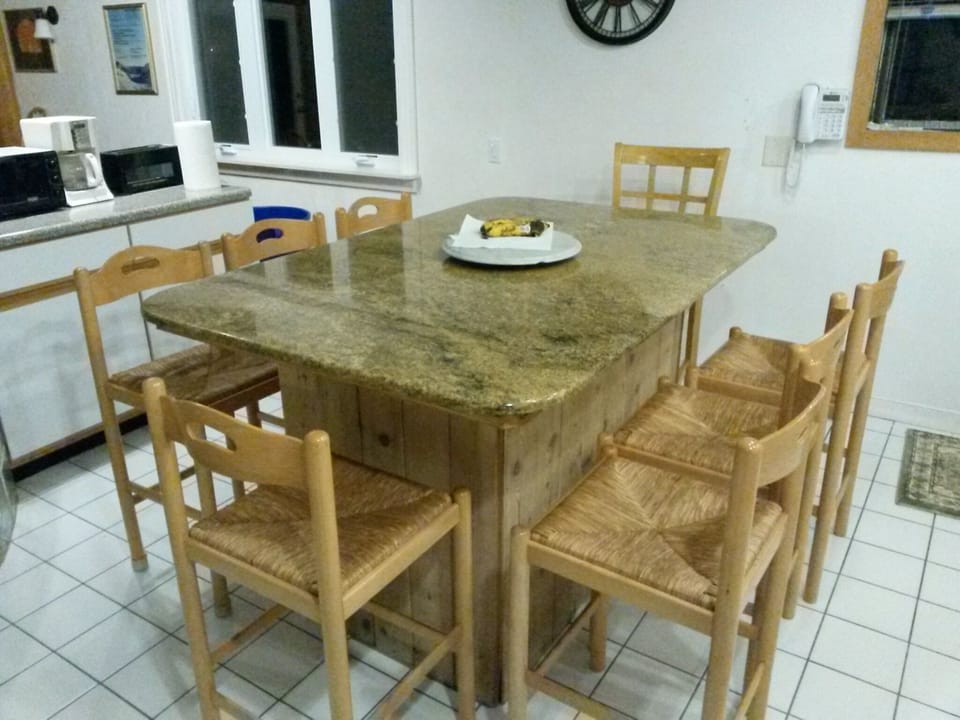 Mount Snow Rental,  granite kitchen,  snow rental VRBO mountain vacation rental