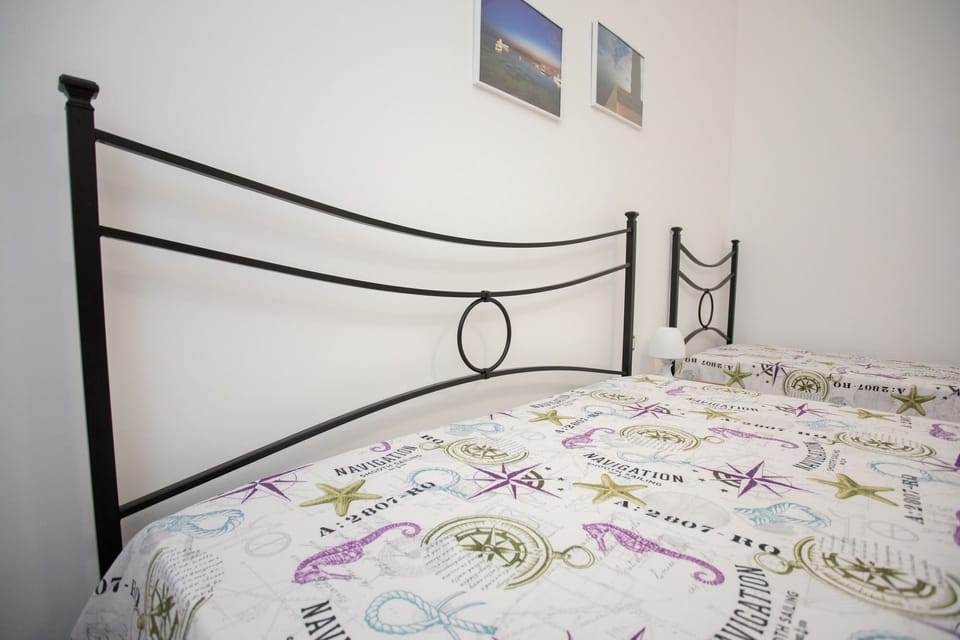 Bedroom 02