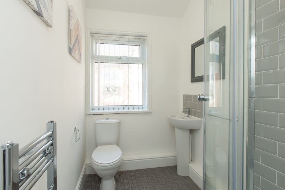 Townhouse @ 58 Brooklyn St - Crewe Bed and Breakfast in Crewe