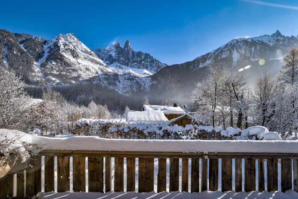 Panoramic mountain views including the iconic les Drus