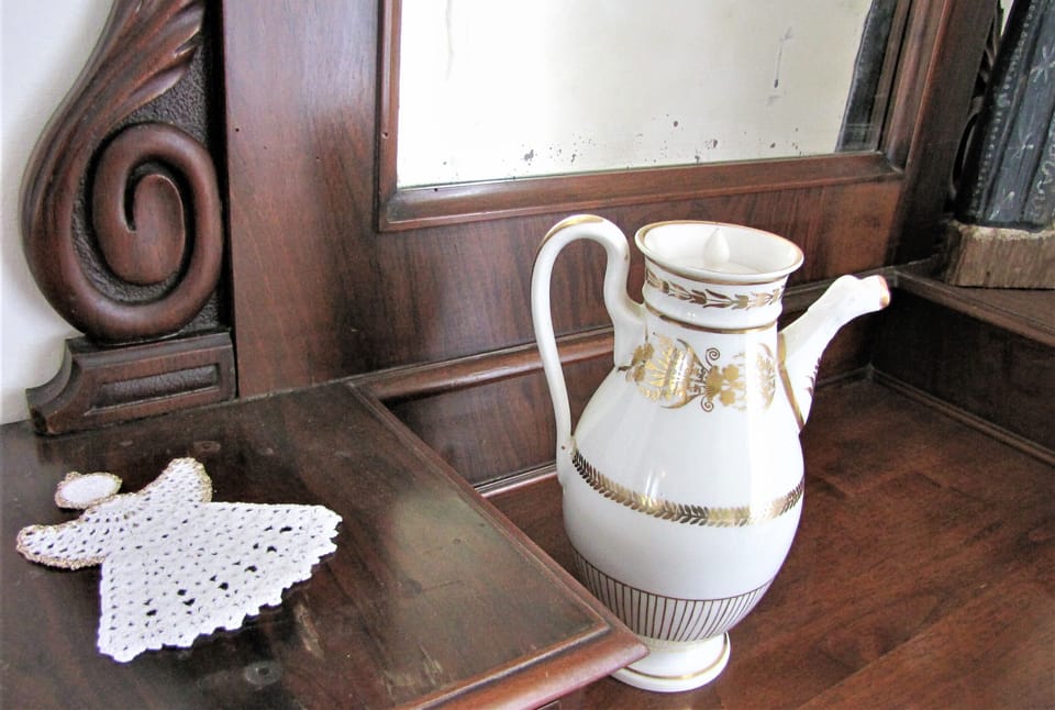 Bedroom, detail