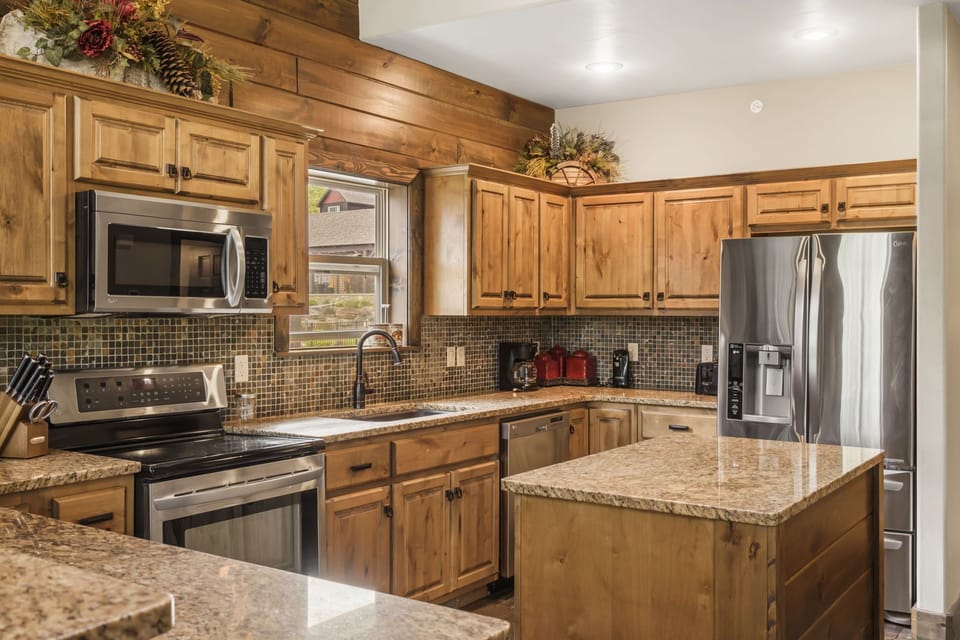 Large gourmet kitchen