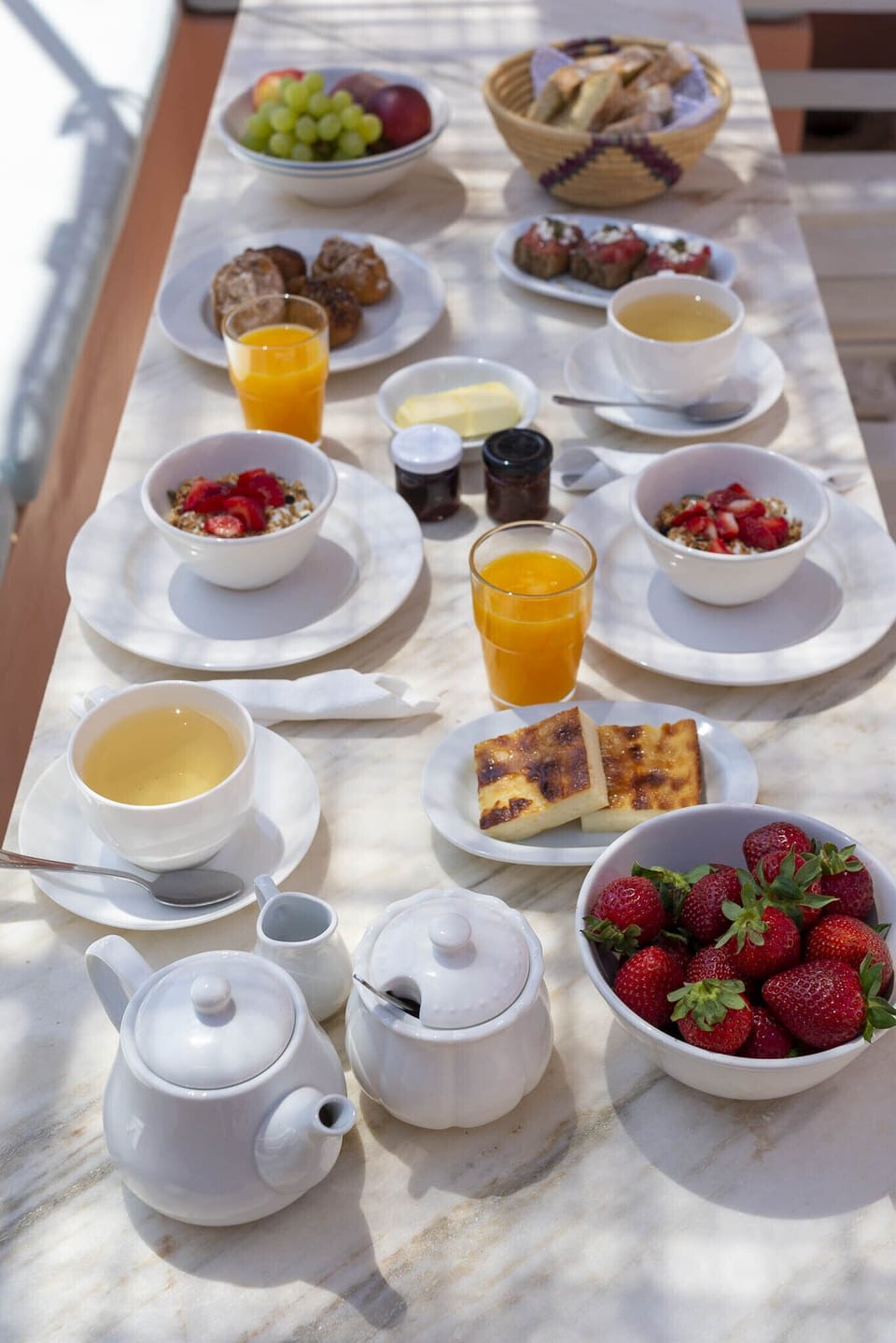 breakfast in the courtyard 