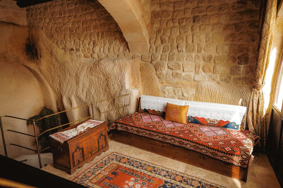 Terrace Suite | Living area | LED TV, heated floors