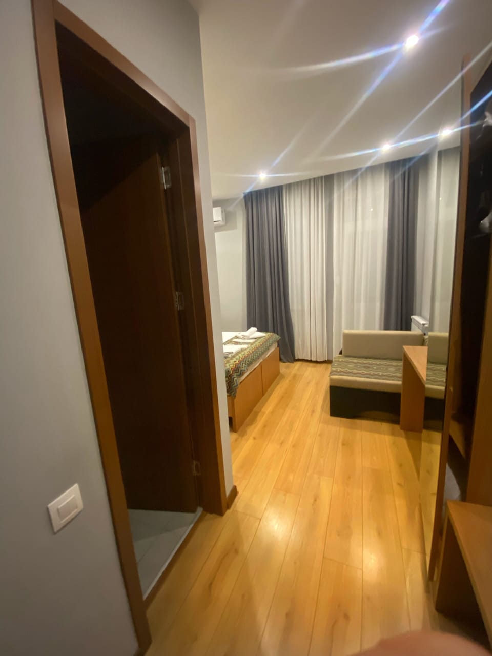 Standard Double or Twin Room | Desk, laptop workspace, blackout drapes, soundproofing