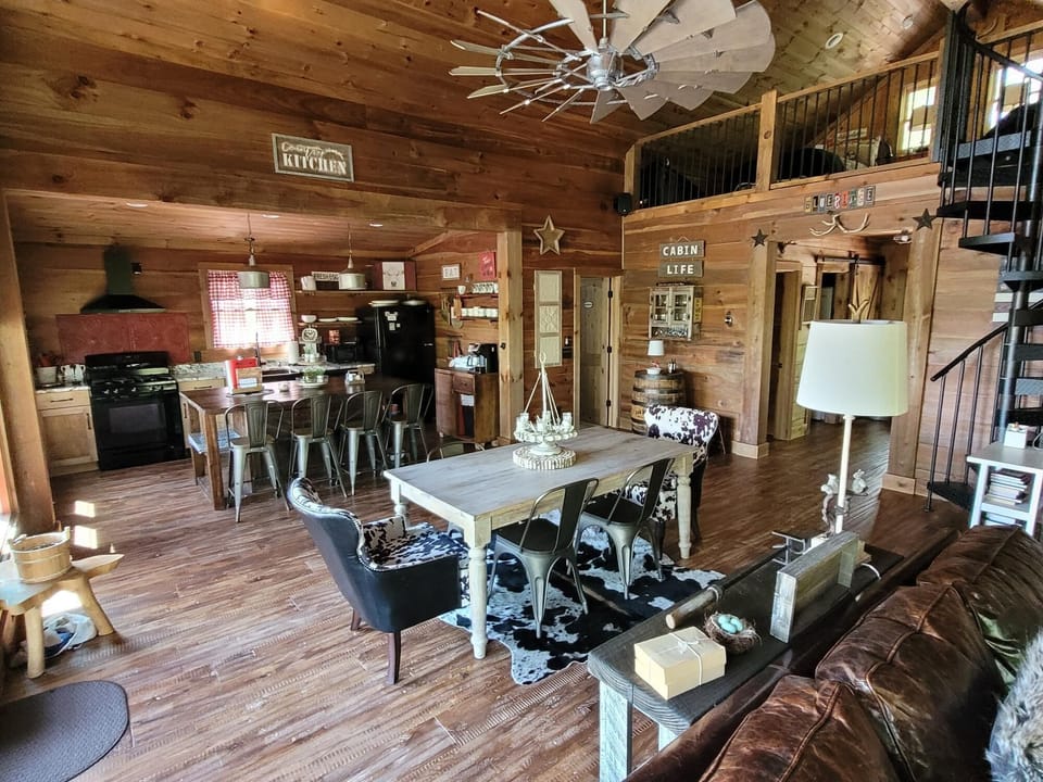 Tv Room looking toward Kitchen