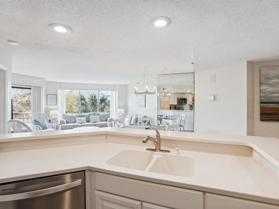 Kitchen at 2317 Villamare