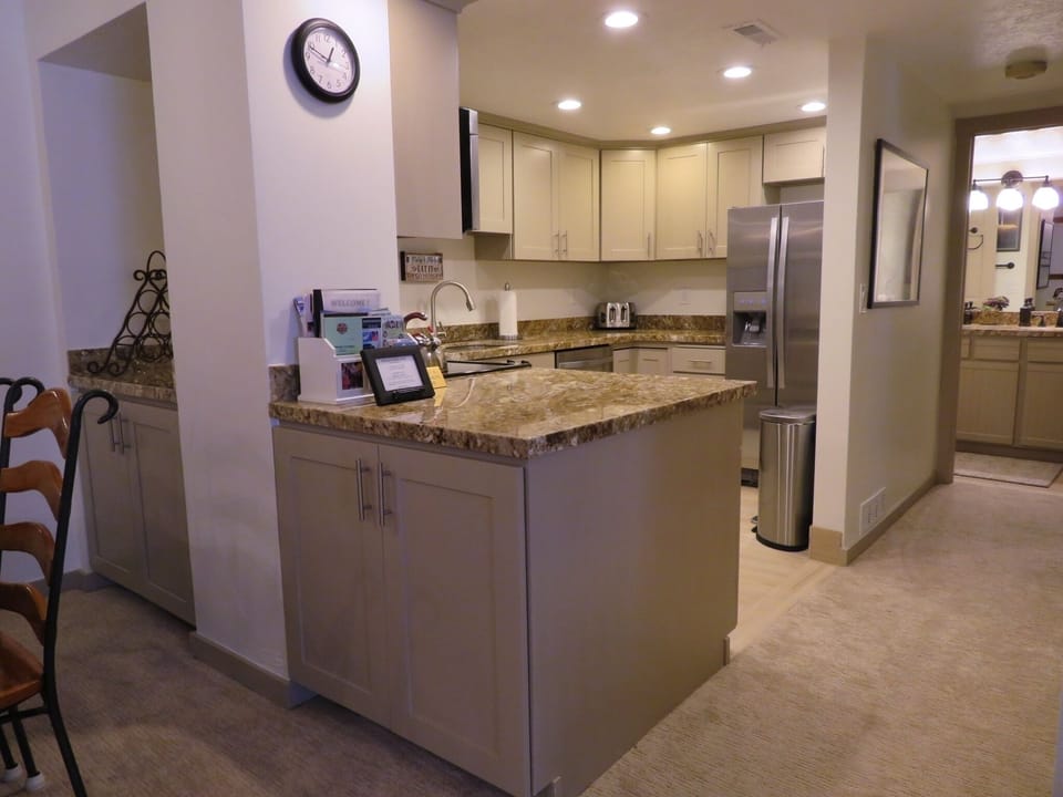 Kitchen - Granite, Stainless